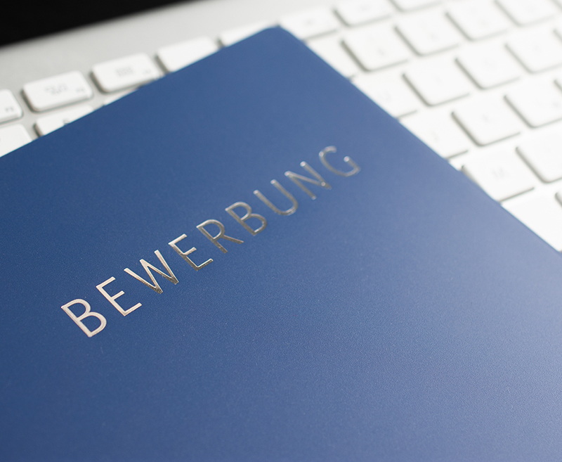 kachel-bewerbungsprozess-online-bewerbung-neue-arbeit-216857901 kachel-bewerbungsprozess-online-bewerbung-neue-arbeit-216857901
